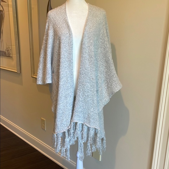 Sweaters - Gray Fringe Knit Shawl